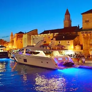 Silvana Trogir